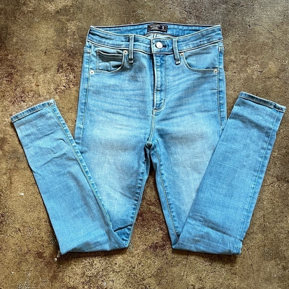 Abercrombie and Fitch high rise super skinny jeans